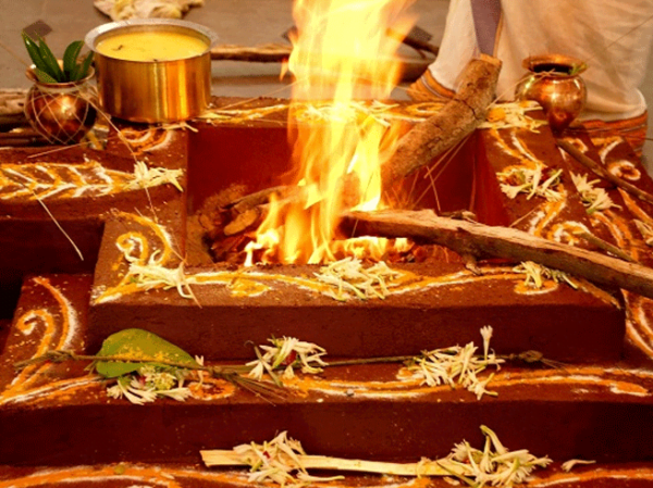 Hawan(Homa) at West Bengal Shaktipeeth Temple